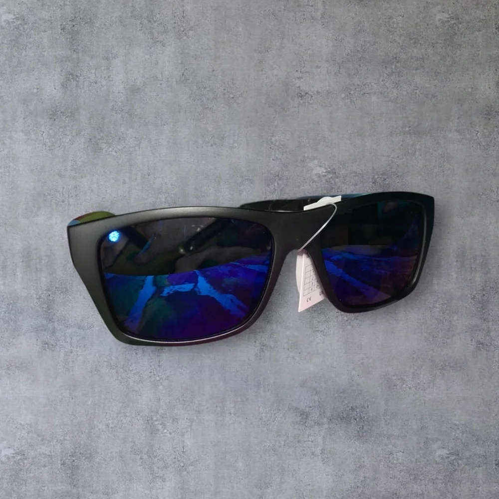 Black and Blue Mirrored Sunglasses Retro Deadstock Unisex Minimalist Style